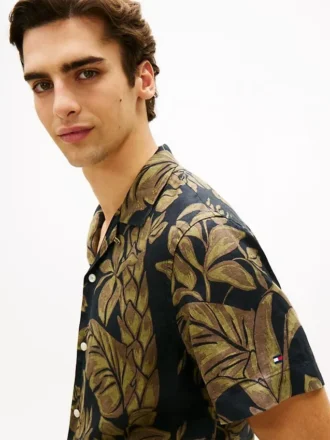 Camisa de linho com estampado tropical