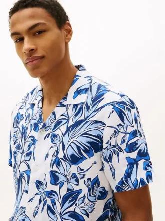 Camisa de linho com estampado tropical
