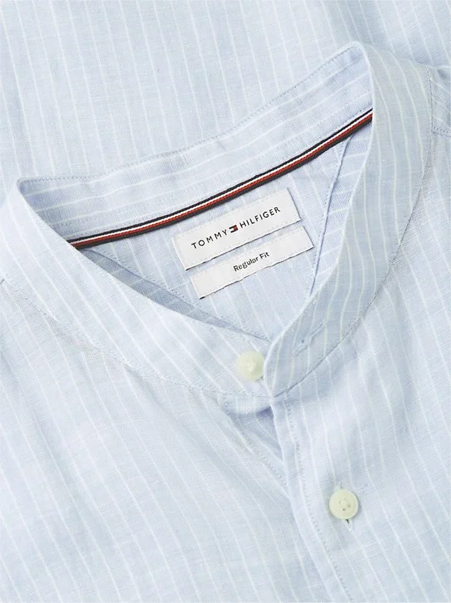 Camisa de linho com gola de banda e corte regular Camisa de linho com gola de banda e corte regular