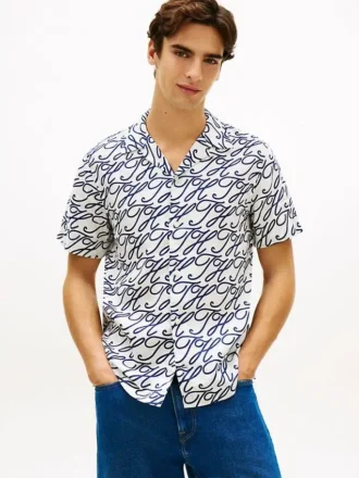 Camisa de linho com monograma em letra cursiva
