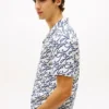 Camisa de linho com monograma em letra cursiva