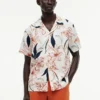 Camisa de linho com padrão floral e corte regular Camisa de linho com padrão floral e corte regular