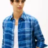 Camisa de linho com padrão Madras de corte regular Camisa de linho com padrão Madras de corte regular