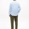 Camisa de linho às riscas de corte regular Camisa de linho às riscas de corte regular