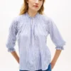 Camisa de voile com pregas e acabamento com folhos Camisa de voile com pregas e acabamento com folhos