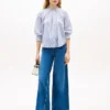 Camisa de voile com pregas e acabamento com folhos Camisa de voile com pregas e acabamento com folhos