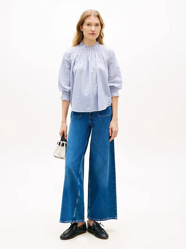 Camisa de voile com pregas e acabamento com folhos Camisa de voile com pregas e acabamento com folhos