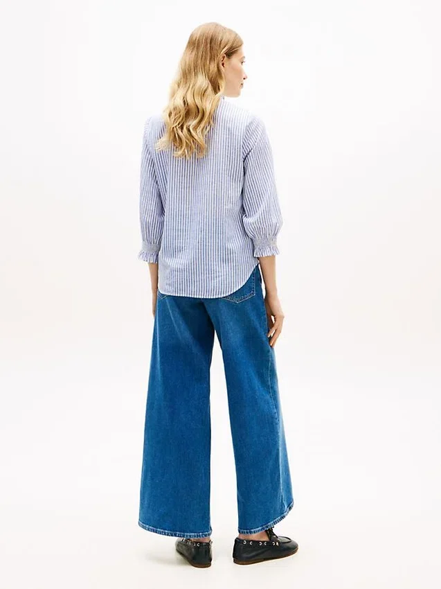 Camisa de voile com pregas e acabamento com folhos Camisa de voile com pregas e acabamento com folhos