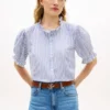 Camisa de voile de algodão com acabamento em folhos Camisa de voile de algodão com acabamento em folhos