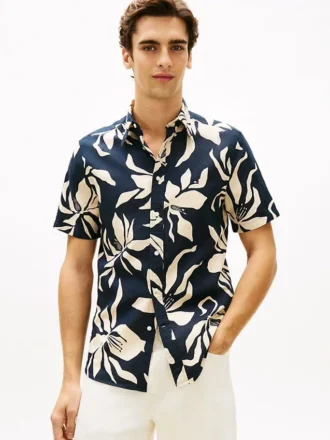 Camisa em mistura de algodão e linho com estampado tropical