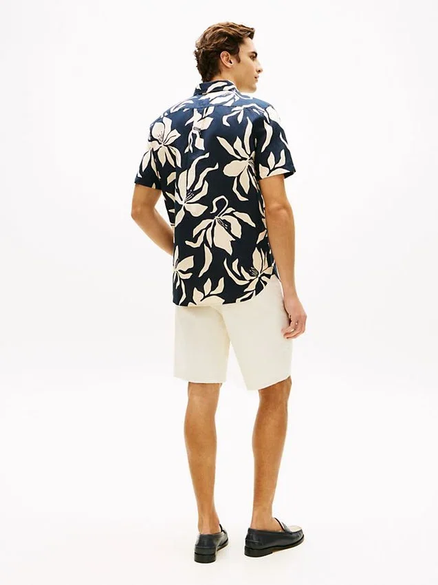 Camisa em mistura de algodão e linho com estampado tropical Camisa em mistura de algodão e linho com estampado tropical