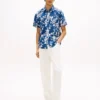 Camisa em mistura de linho com estampado tropical