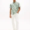 Camisa em mistura de linho com estampado tropical
