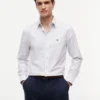 Camisa Fil Coupe com padrão de bolinhas em todo o corpo, corte regular