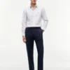 Camisa Fil Coupe com padrão de bolinhas em todo o corpo, corte regular