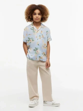 Camisa infantil com estampado floral