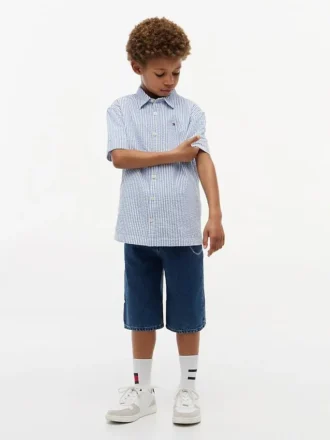 Camisa infantil às riscas em seersucker