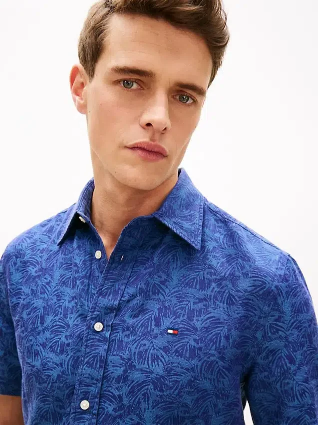 Camisa Jacquard com Estampado de Palmeiras Camisa Jacquard com Estampado de Palmeiras