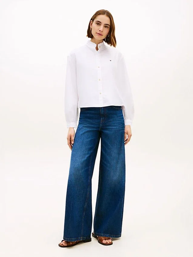 Camisa Oxford curta com acabamento em folhos Camisa Oxford curta com acabamento em folhos