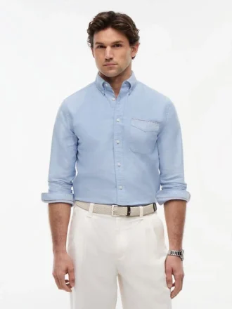 Camisa Oxford de bolso com riscas e corte regular