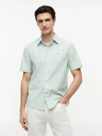 Camisa Oxford de manga curta às riscas