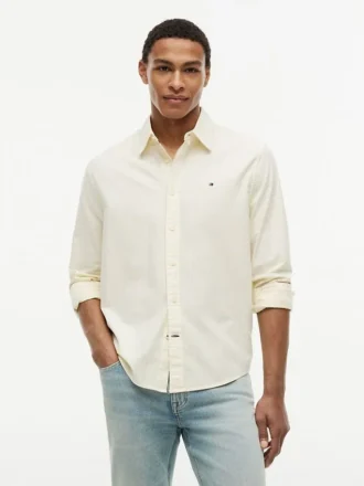 Camisa Oxford elástica às riscas com corte regular