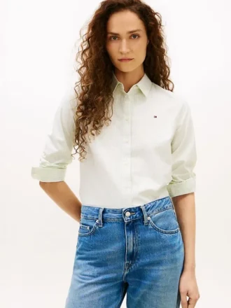 Camisa Oxford elástica às riscas com corte regular