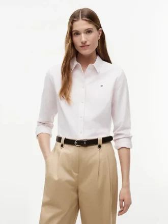 Camisa Oxford elástica às riscas com corte regular