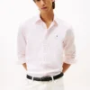 Camisa Oxford elástica às riscas com corte regular Camisa Oxford elástica às riscas com corte regular
