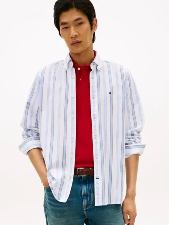 Camisa Oxford elástica às riscas com corte regular