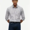Camisa Oxford elástica às riscas com corte regular Camisa Oxford elástica às riscas com corte regular