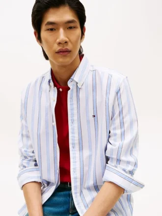 Camisa Oxford elástica às riscas com corte regular
