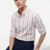 Camisa Oxford elástica às riscas com corte regular Camisa Oxford elástica às riscas com corte regular
