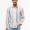 Camisa Oxford às riscas com corte regular Camisa Oxford às riscas com corte regular