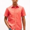 Camisa Oxford tingida na peça, corte regular Camisa Oxford tingida na peça, corte regular