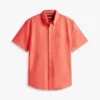 Camisa Oxford tingida na peça, corte regular Camisa Oxford tingida na peça, corte regular