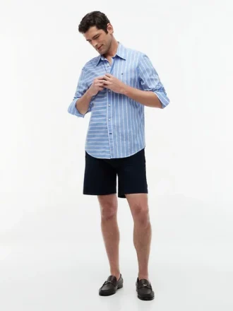 Camisa para todo o dia com riscas mistas e corte regular