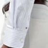 Camisa social listrada THFlex de corte justo Camisa social listrada THFlex de corte justo