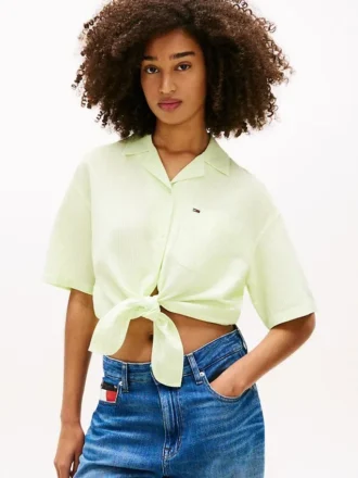 Camisa Tommy Jeans com laço à frente em mistura de linho