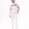 Camiseta com logotipo bordado em listras de bandeira Camiseta com logotipo bordado em listras de bandeira