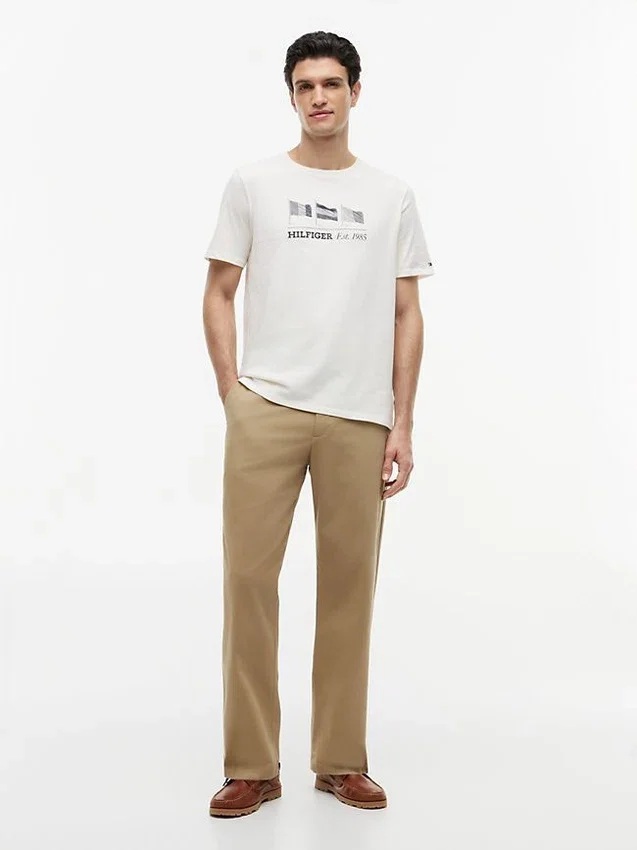 Camiseta com logotipo multiflagas Hilfiger Camiseta com logotipo multiflagas Hilfiger
