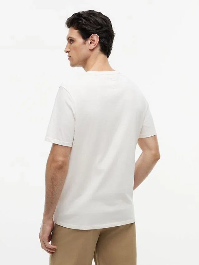 Camiseta com logotipo multiflagas Hilfiger Camiseta com logotipo multiflagas Hilfiger