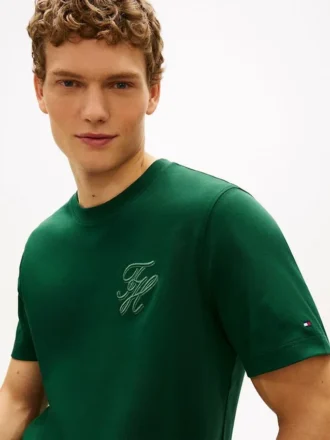 Camiseta com monograma em script e tecido interlock