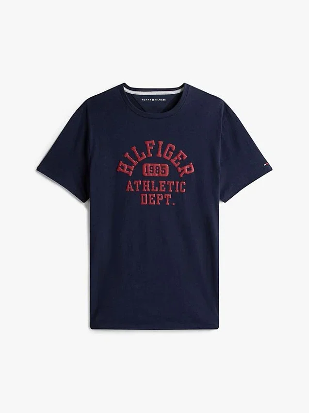 Camiseta Hilfiger 1985 com logotipo atlético Camiseta Hilfiger 1985 com logotipo atlético