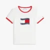Camiseta infantil com logotipo de bandeira ondulada Camiseta infantil com logotipo de bandeira ondulada