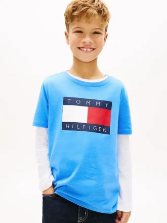 Camiseta infantil Tommy com logotipo da bandeira