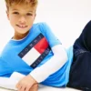 Camiseta infantil Tommy com logotipo da bandeira Camiseta infantil Tommy com logotipo da bandeira