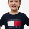 Camiseta infantil Tommy com logotipo da bandeira Camiseta infantil Tommy com logotipo da bandeira