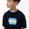 Camiseta infantil Tommy com logotipo grafitado Camiseta infantil Tommy com logotipo grafitado