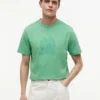 Camiseta tingida com logotipo de folha de louro Camiseta tingida com logotipo de folha de louro
